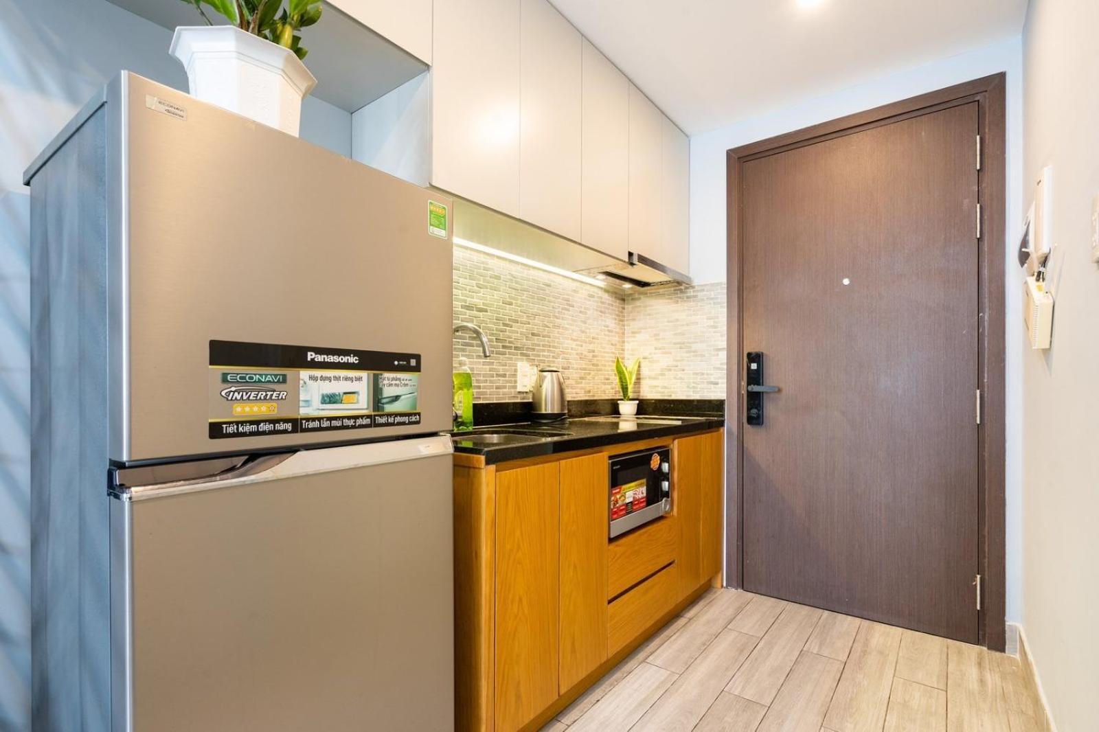 Genius Apartment River Gate Center Хошимин Экстерьер фото