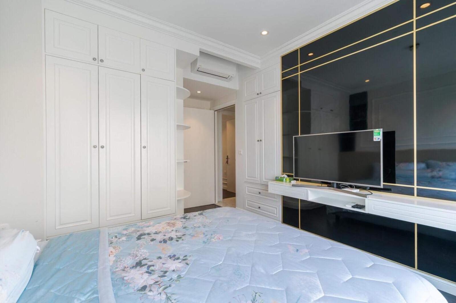 Genius Apartment River Gate Center Хошимин Экстерьер фото